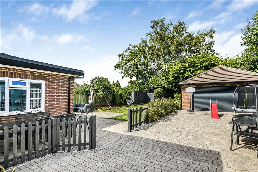 Birchfield Close, Addlestone, KT15, photo 36