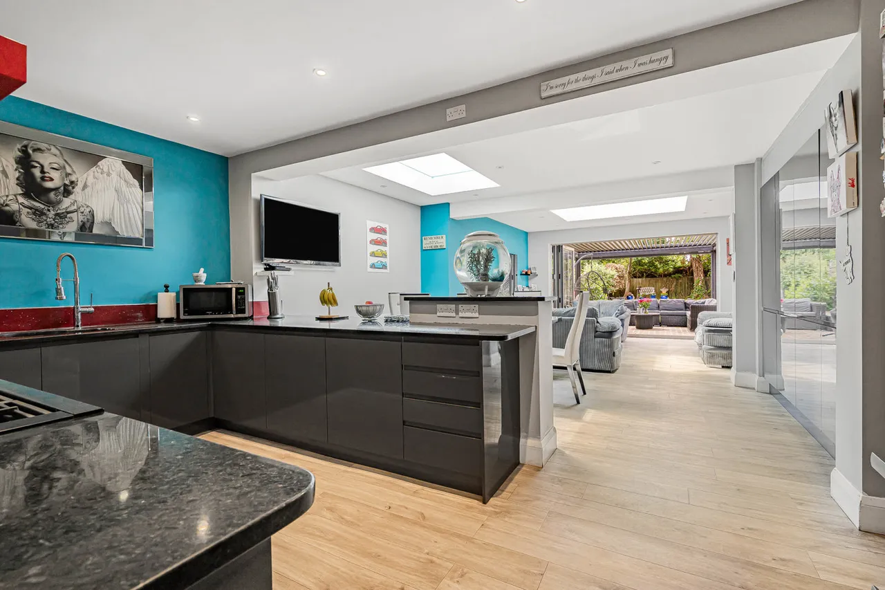 Birchfield Close, Addlestone, KT15, photo 7
