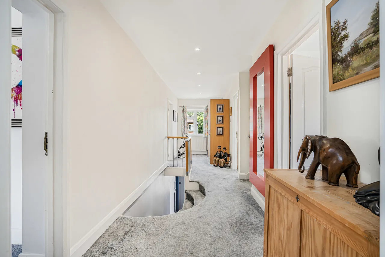 Birchfield Close, Addlestone, KT15, photo 13