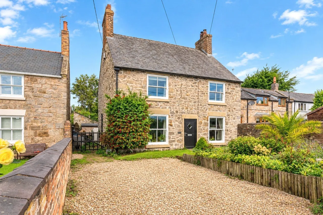 4 bed house for sale, Church Lane, Gwernaffield, CH7