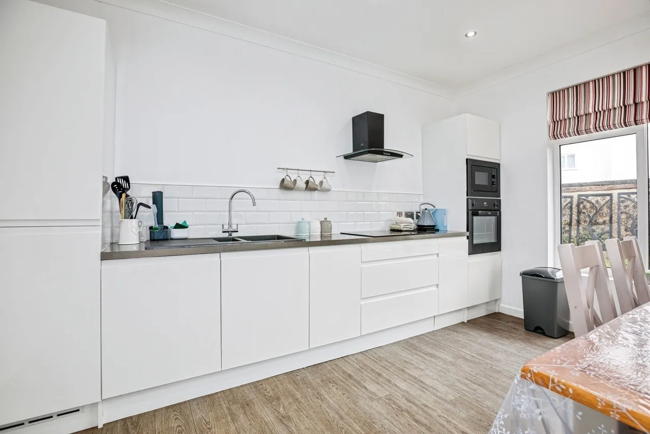 Bryn Yr Eglwys, Lampeter, SA48, photo 5