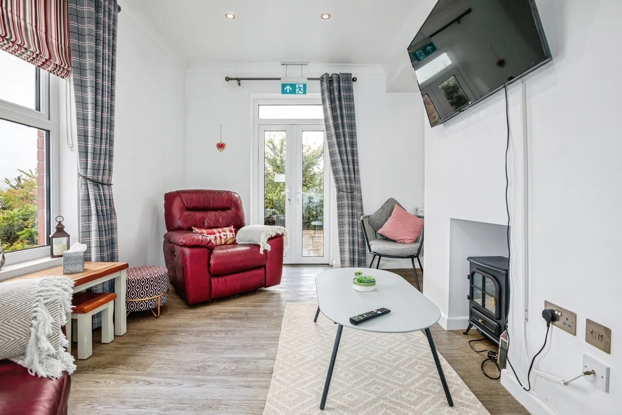 Bryn Yr Eglwys, Lampeter, SA48, photo 8