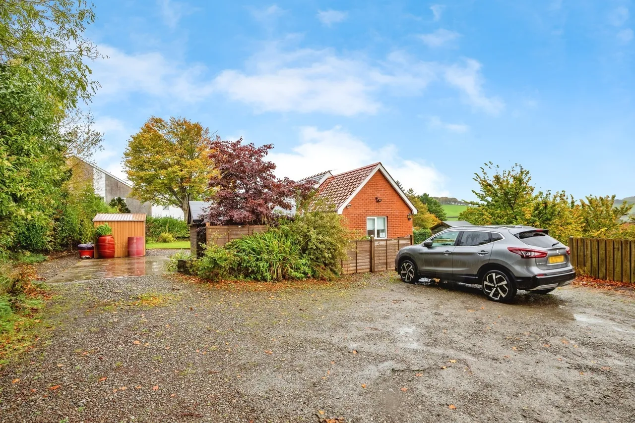 Bryn Yr Eglwys, Lampeter, SA48, photo 20