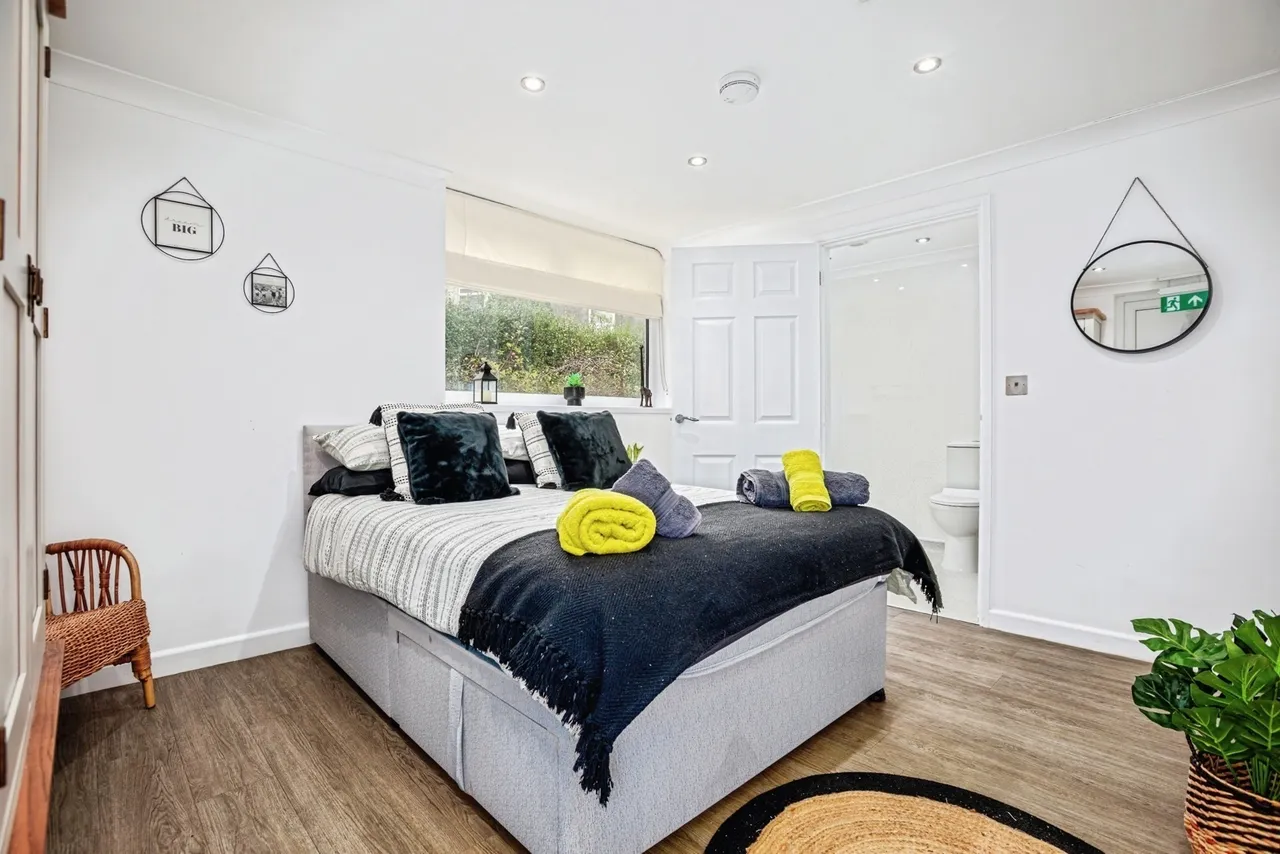 Bryn Yr Eglwys, Lampeter, SA48, photo 12