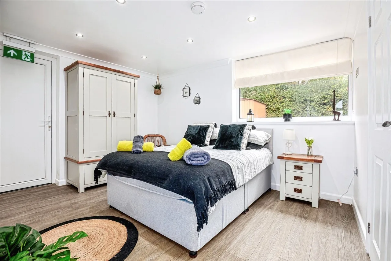 Bryn Yr Eglwys, Lampeter, SA48, photo 13