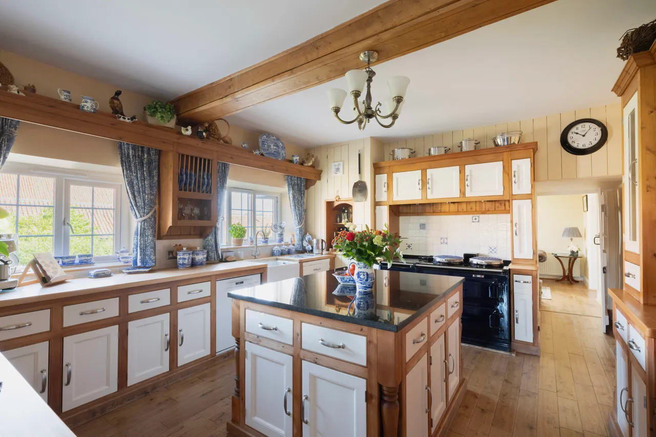 Fakenham Road, Hillington, PE31, photo 5