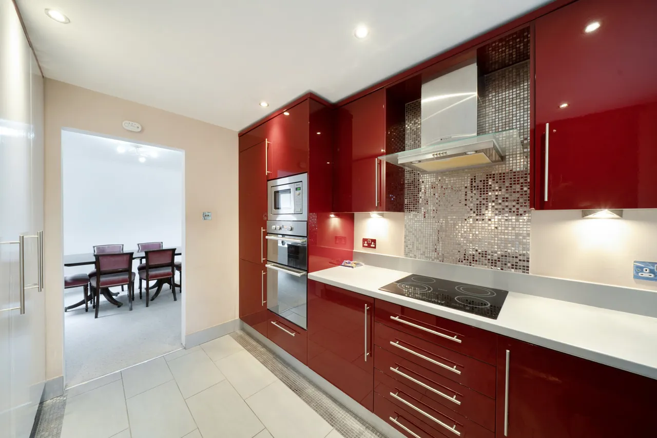 Falcon Close, Northwood, HA6, photo 4