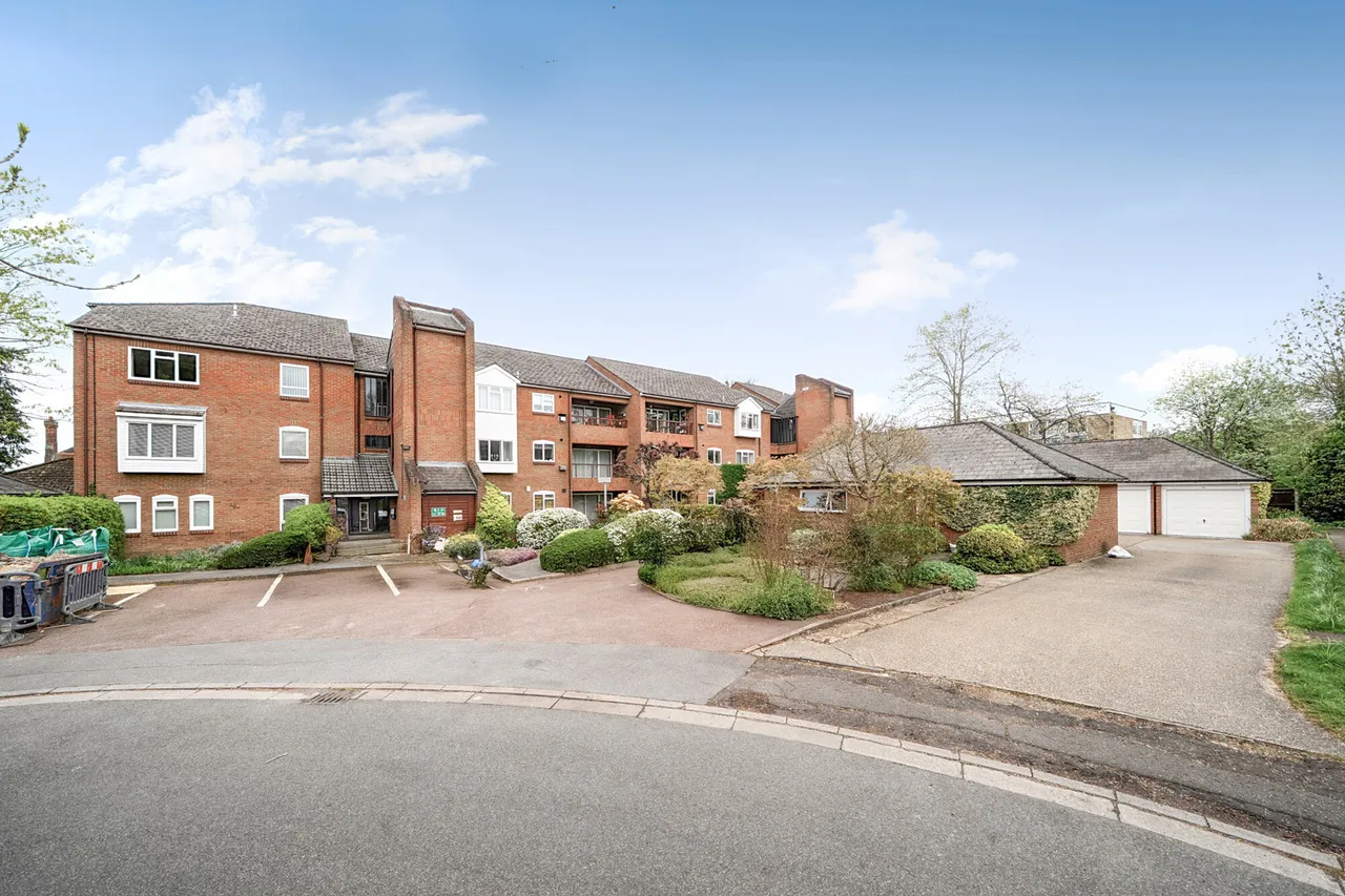Falcon Close, Northwood, HA6, photo 21