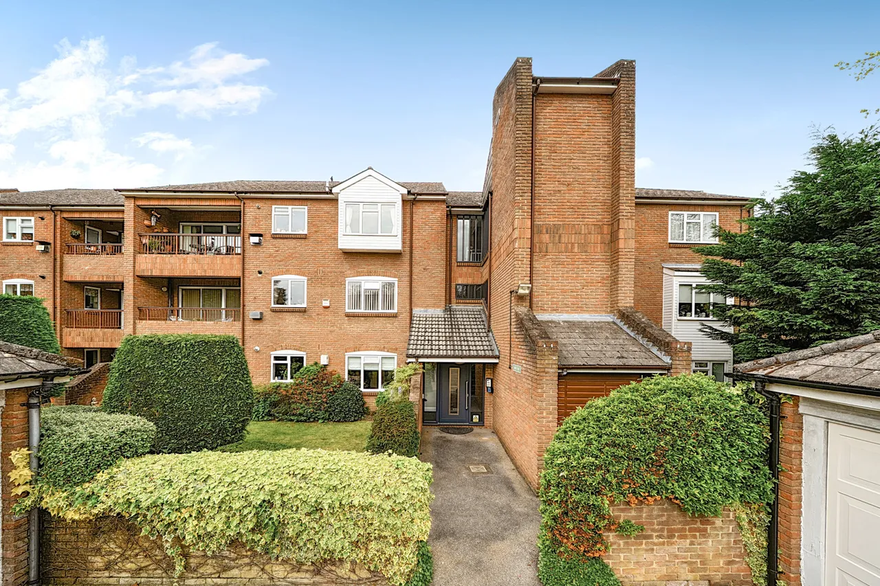 Falcon Close, Northwood, HA6, photo 22