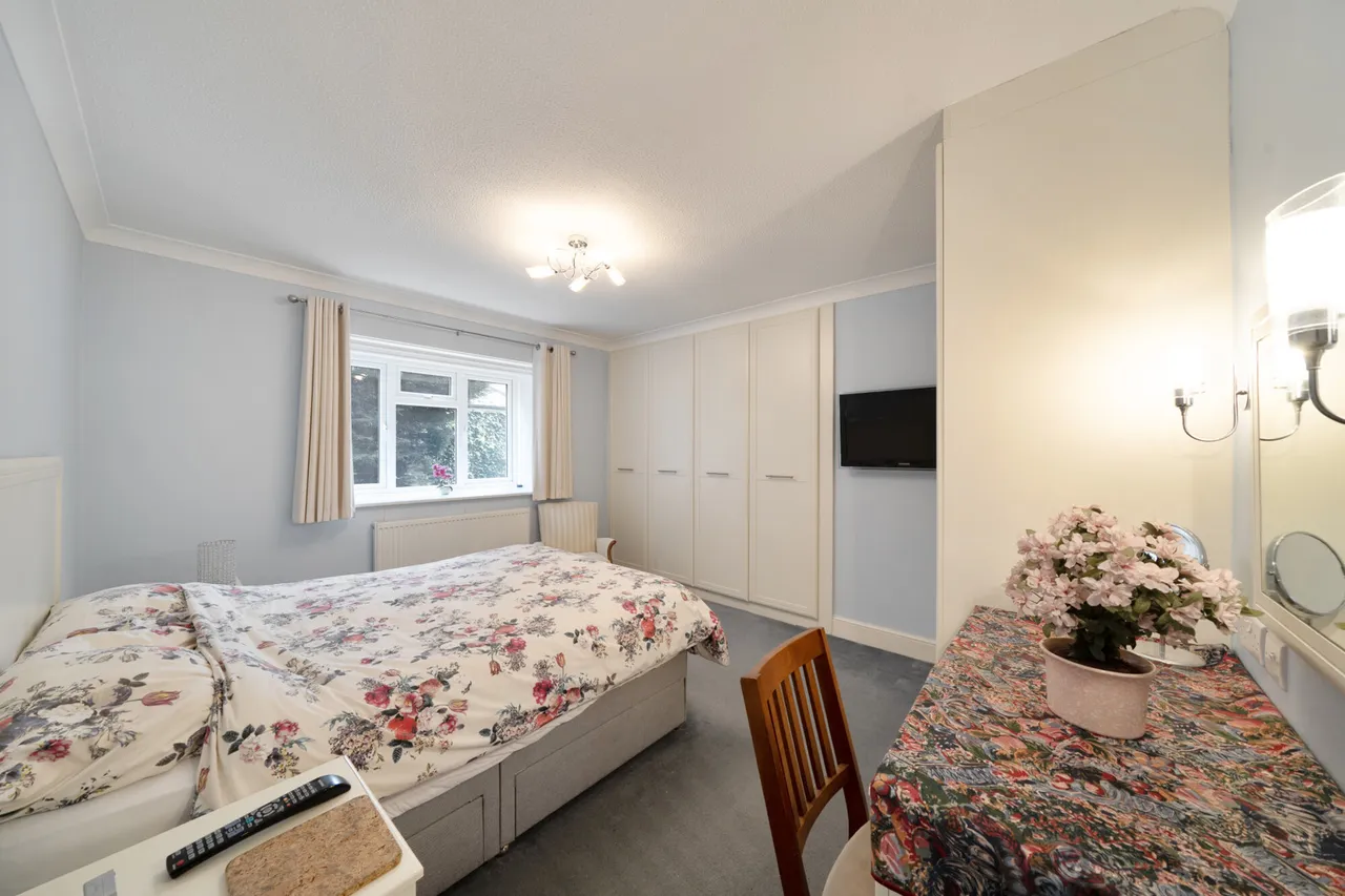 Falcon Close, Northwood, HA6, photo 6