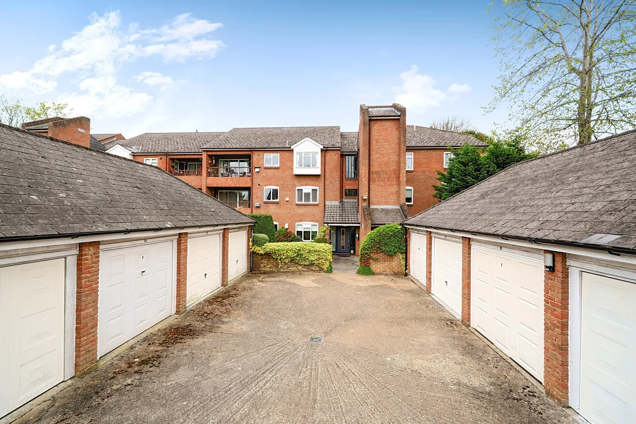 Falcon Close, Northwood, HA6, photo 14