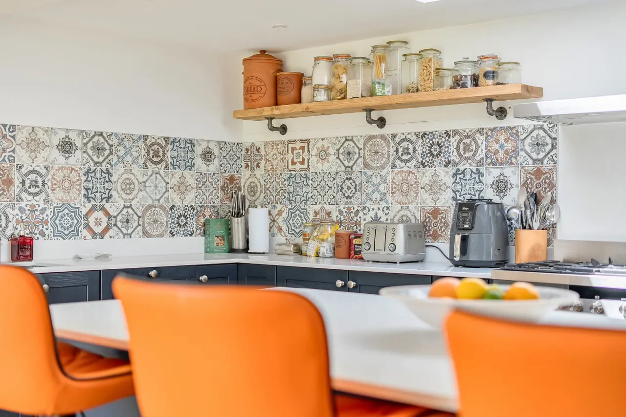 Priors Heath, Goudhurst, TN17, photo 8