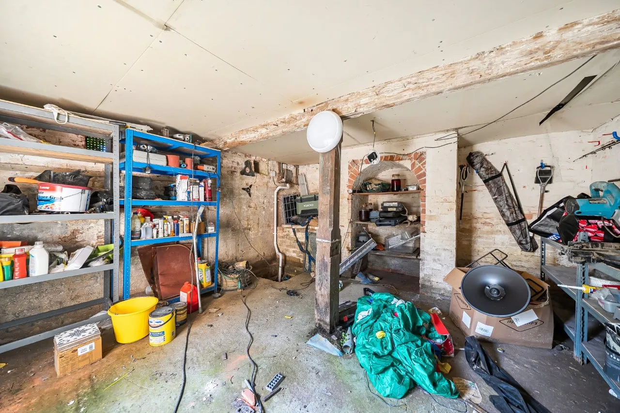 Priors Heath, Goudhurst, TN17, photo 16