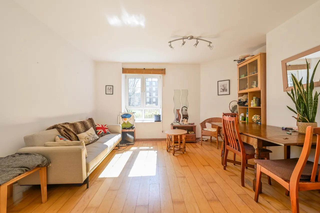 2 bed flat for sale — 5 Reardon House, Reardon Street, London