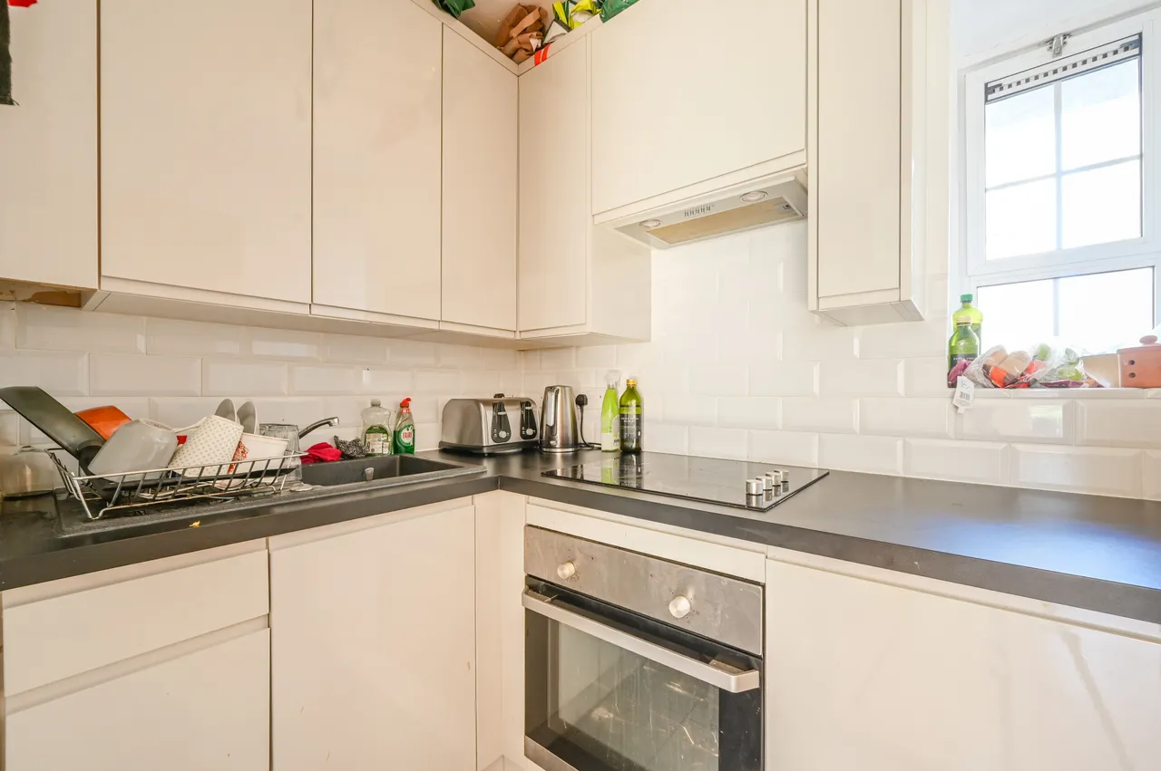 5 Reardon House, Reardon Street, London, photo 2