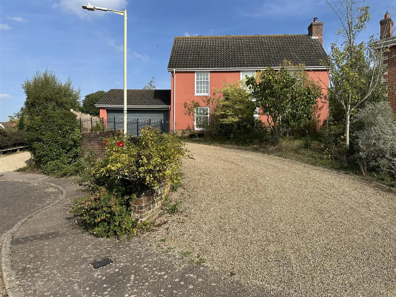 4 bed house for sale, Newby Close, Halesworth, IP19