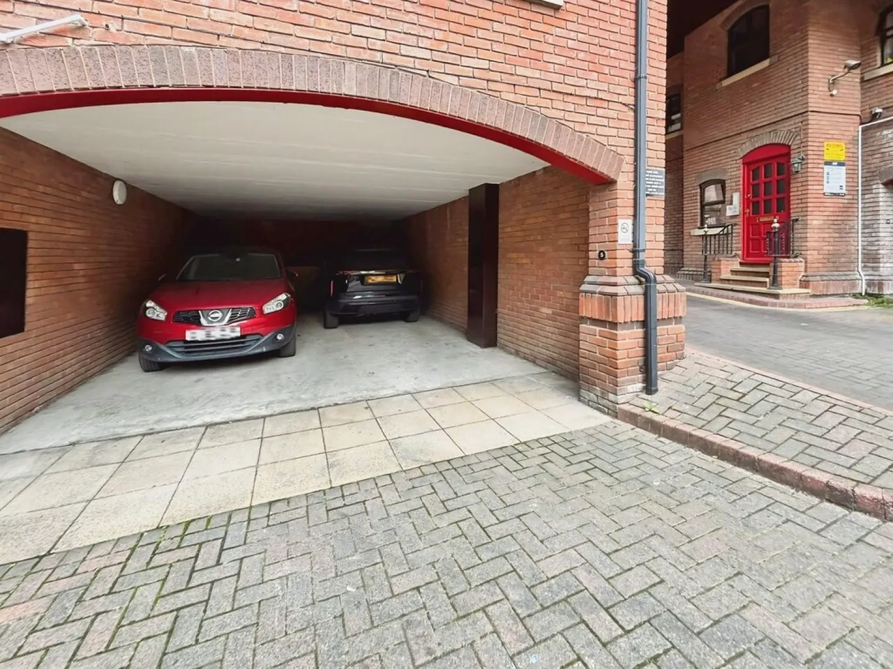Riverside Court, LS1, photo 13