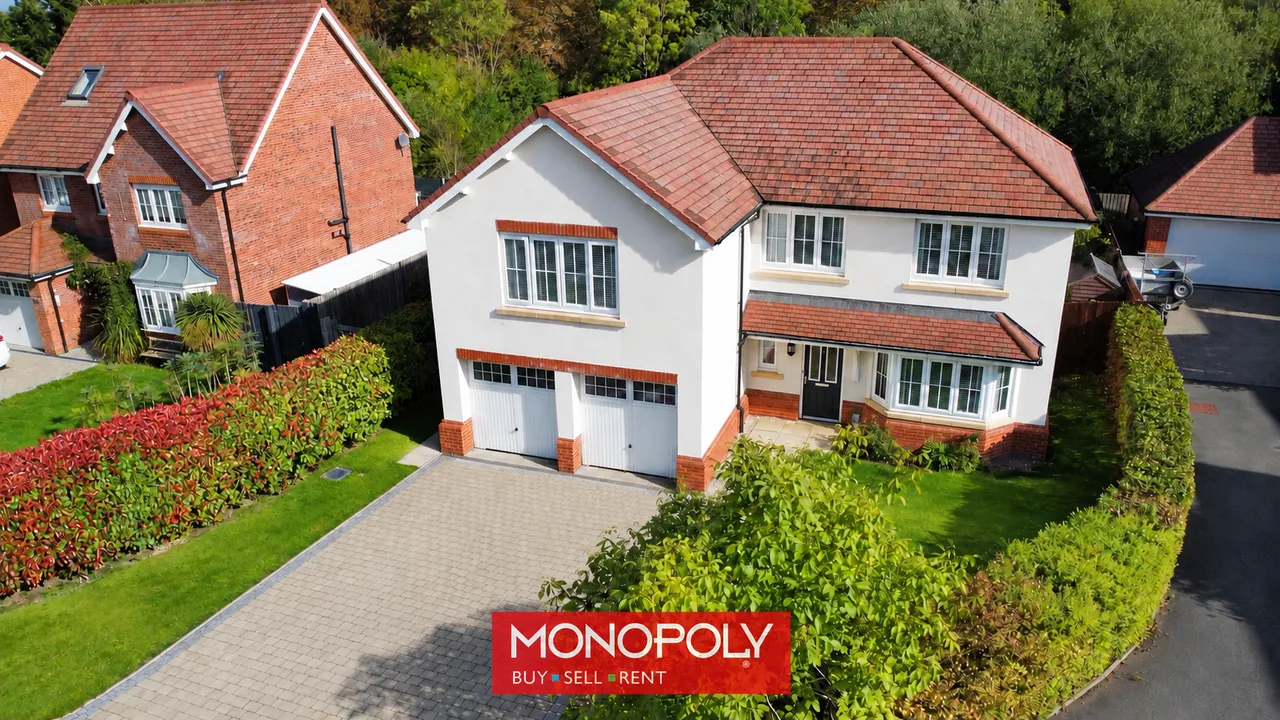 5 bed house for sale, Holly Court, St. Asaph, LL17