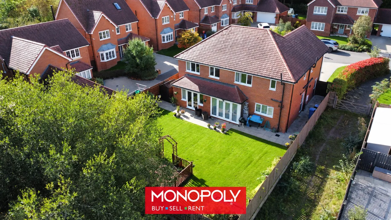Holly Court, St. Asaph, LL17, photo 29
