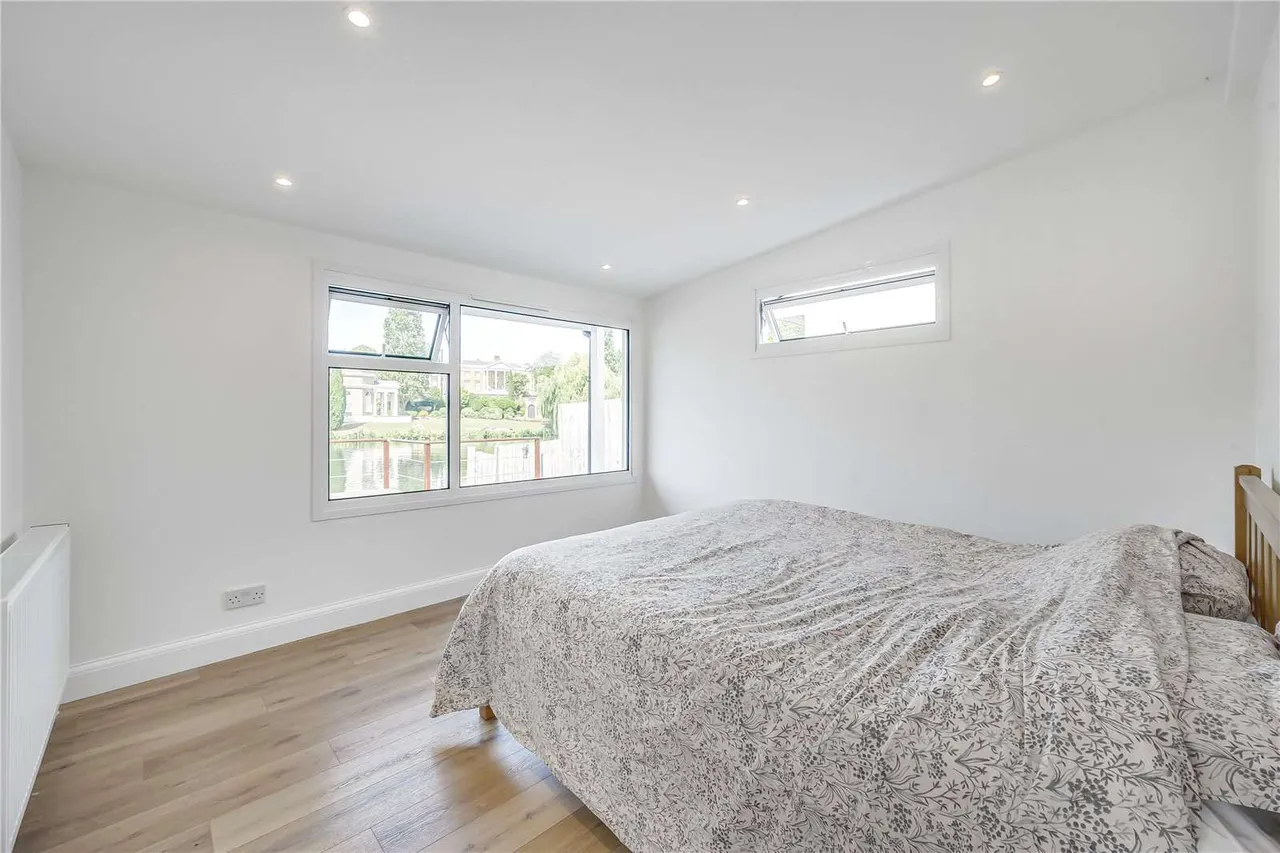 Thames Street, Hampton, TW12 2EW, photo 8