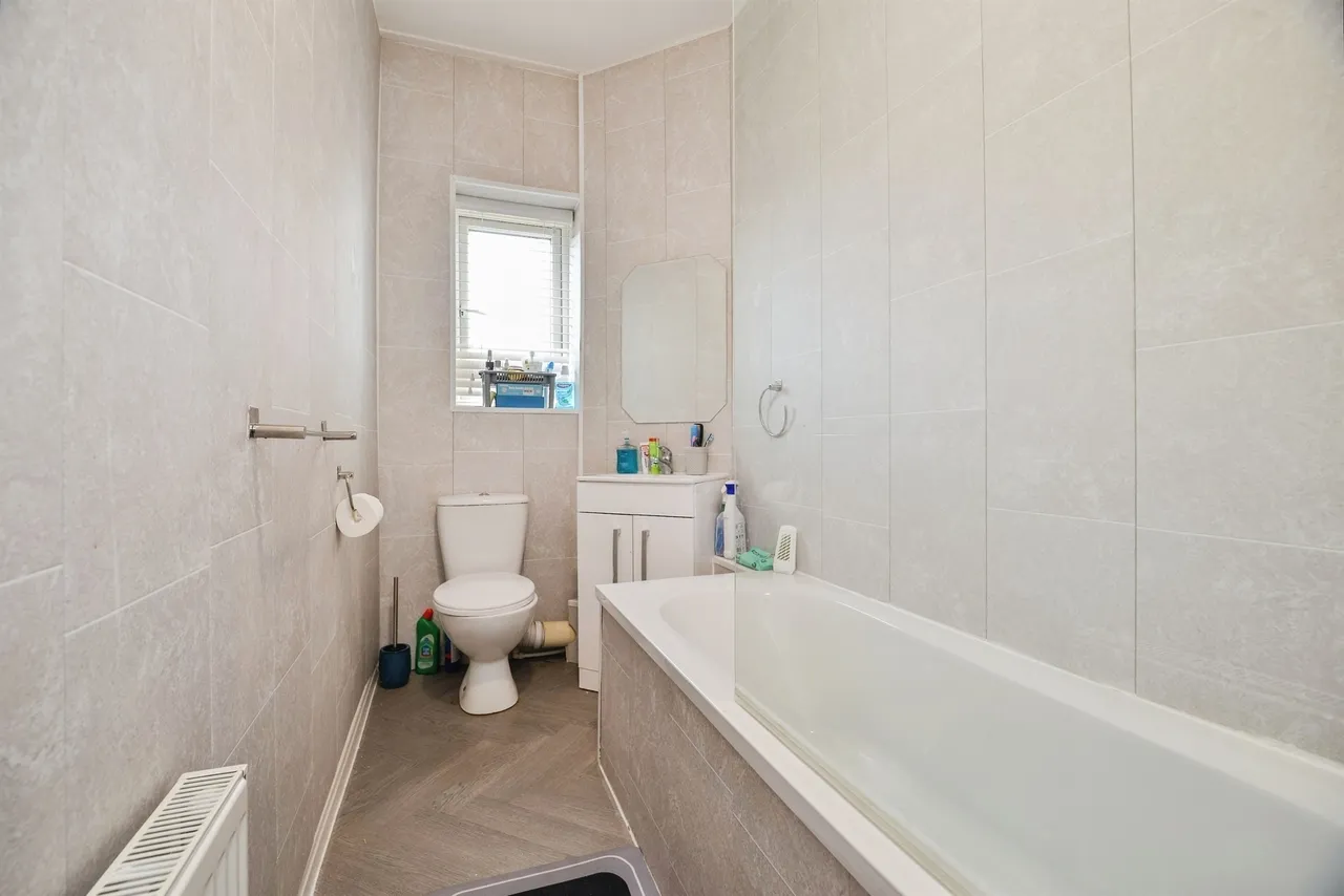 Diamond Street, Saltburn-By-The-Sea, TS12, photo 8