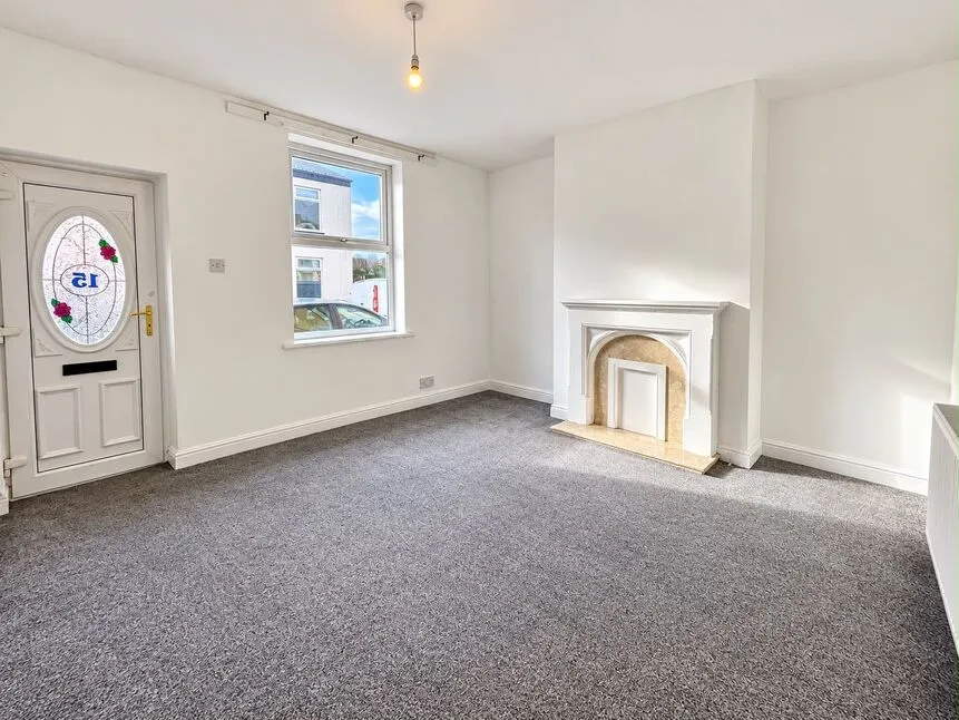 2 bed house to rent, Egton Street, Hull, HU8