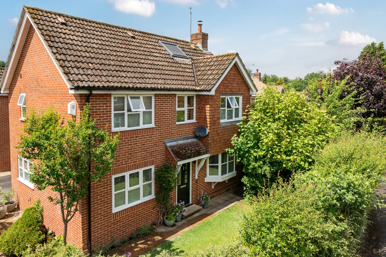 4 bed house for sale, Bircholt Road, Liphook, GU30