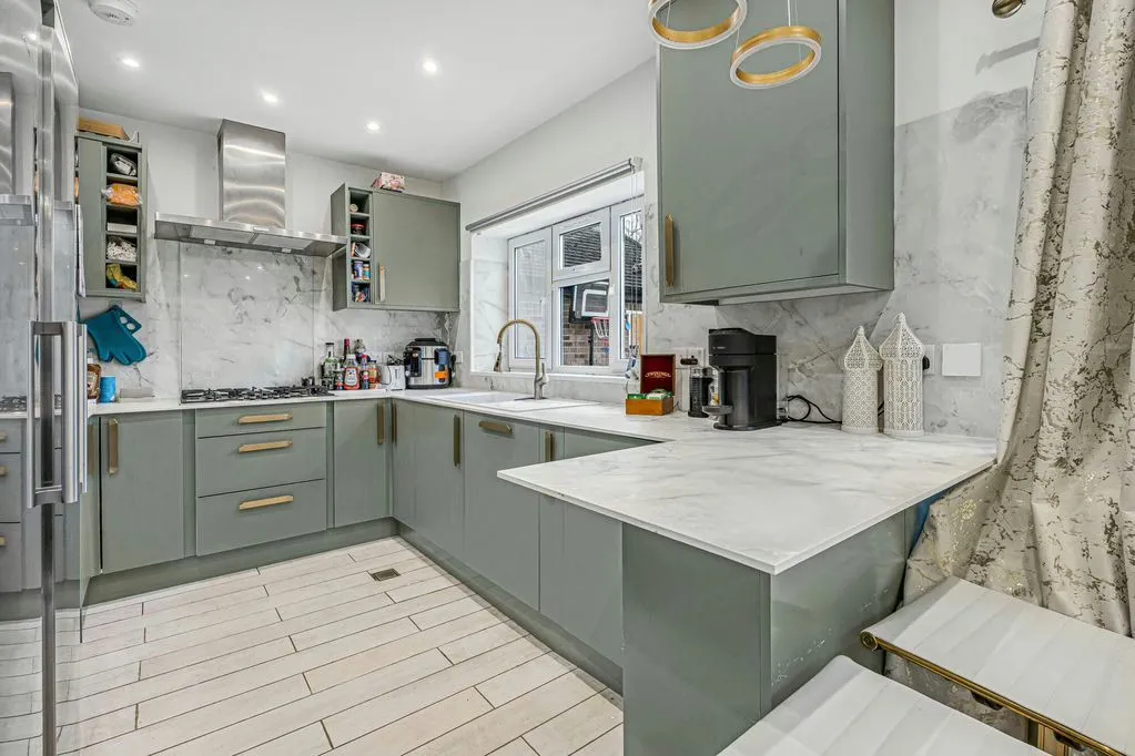 Shenley Road, Bletchley, Milton Keynes, Buckinghamshire, MK3 6HE, photo 12