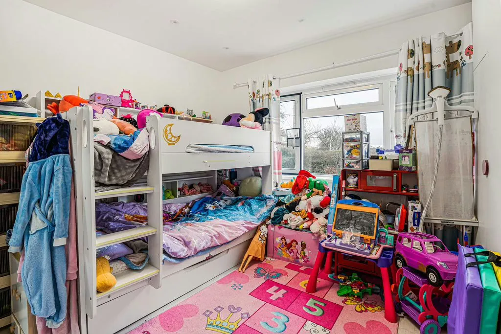 Shenley Road, Bletchley, Milton Keynes, Buckinghamshire, MK3 6HE, photo 13