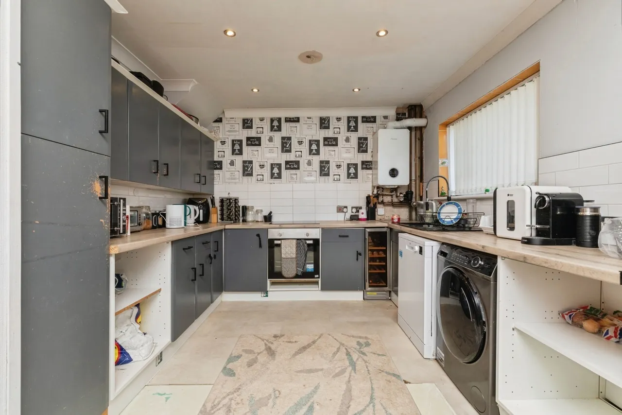 Coleshill Drive, BRISTOL, Avon, BS13, photo 6