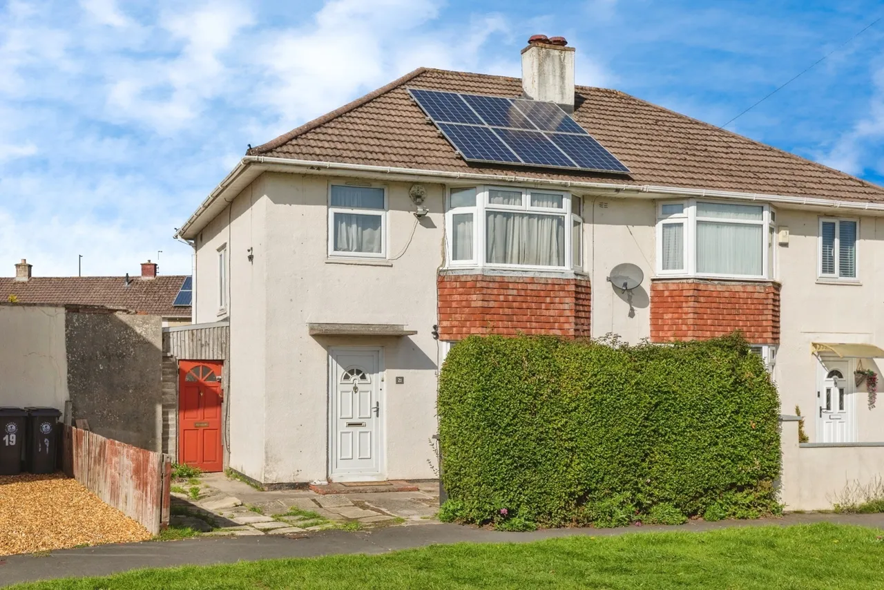 3 bed house for sale — Coleshill Drive, BRISTOL, Avon, BS13