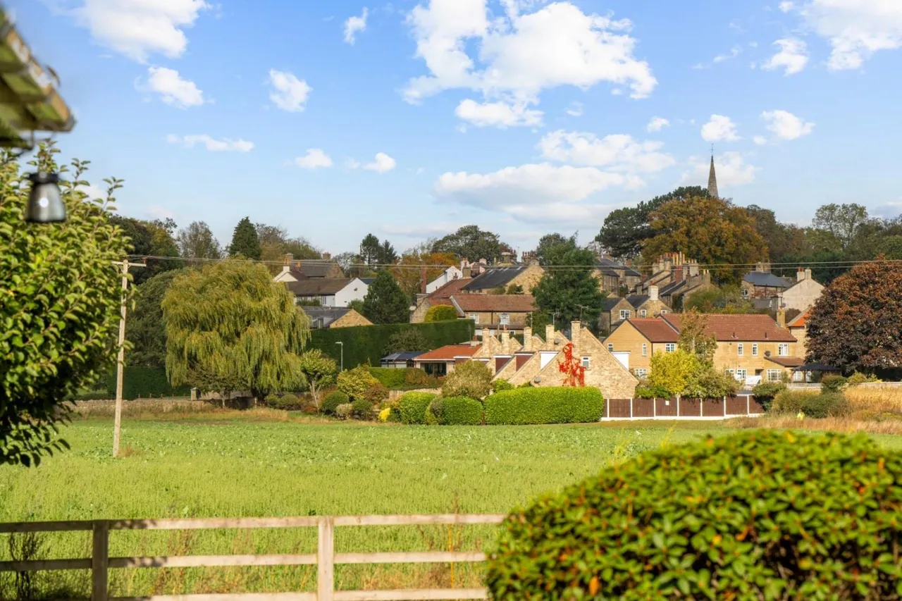 Ure Grove, Wetherby, LS22, photo 18
