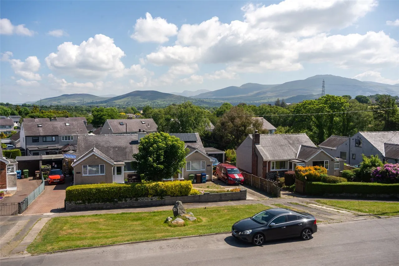 Llanrug, Caernarfon, LL55, photo 8