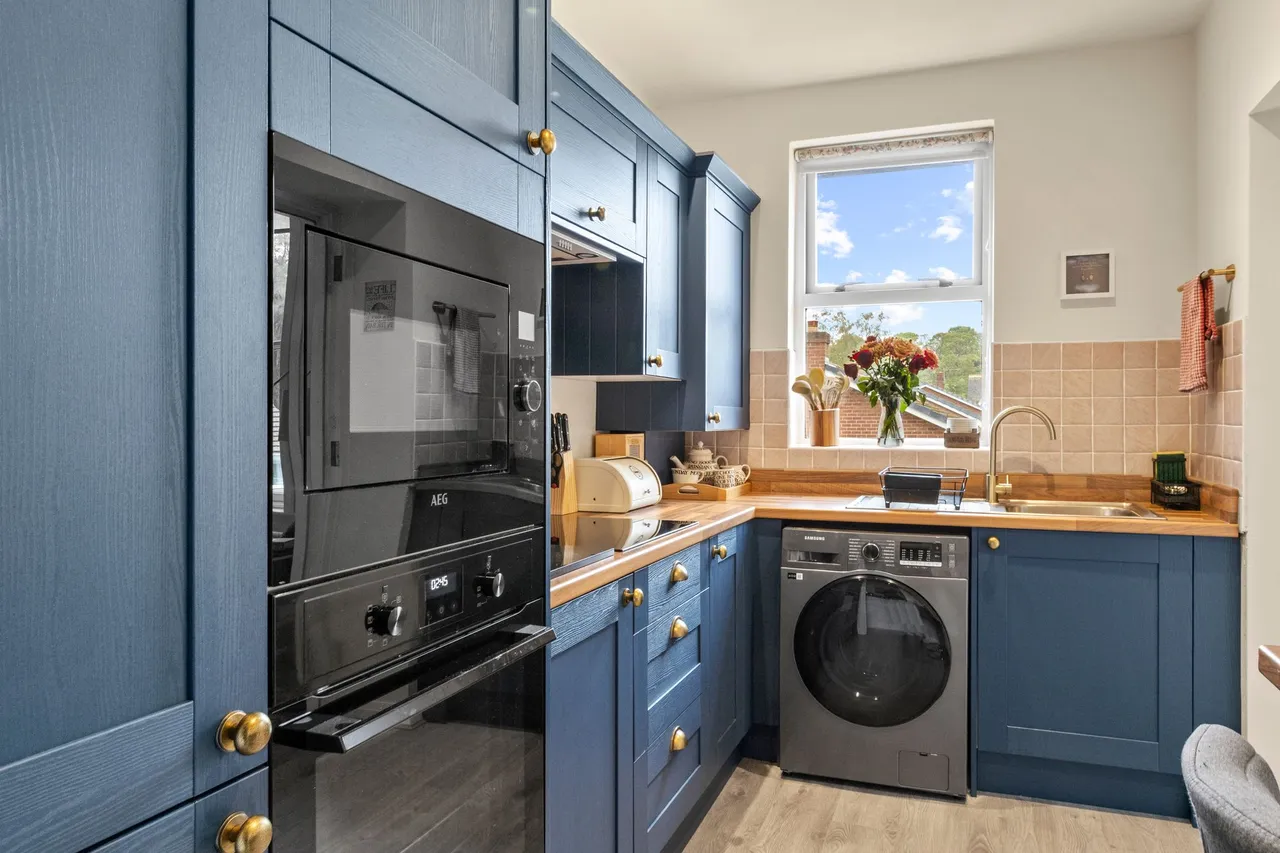 Dingle Bank Close, Lymm, Lymm, WA13 0QR, photo 4