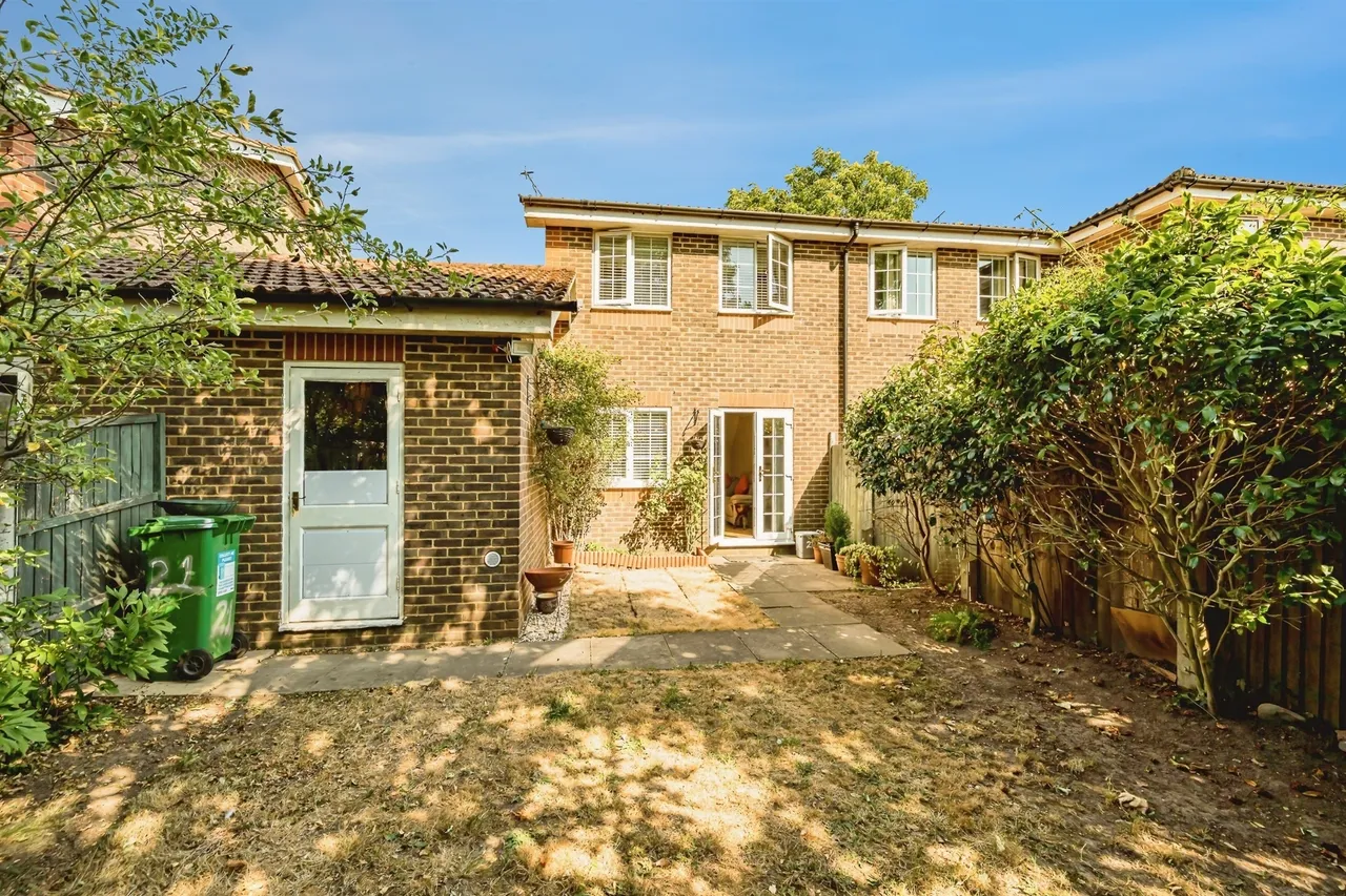 Kinnaird Close, Slough, SL1, photo 15