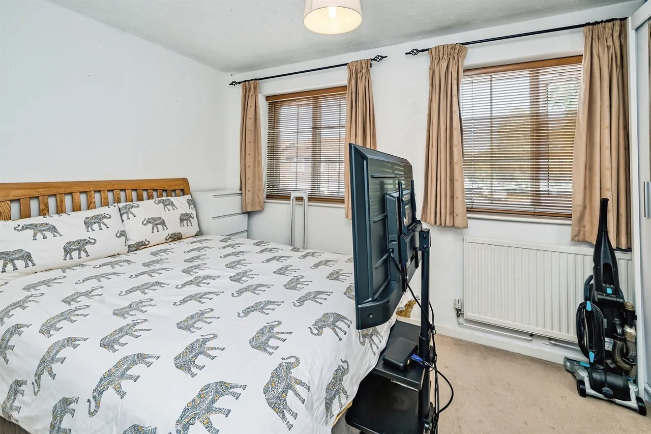 Kinnaird Close, Slough, SL1, photo 10