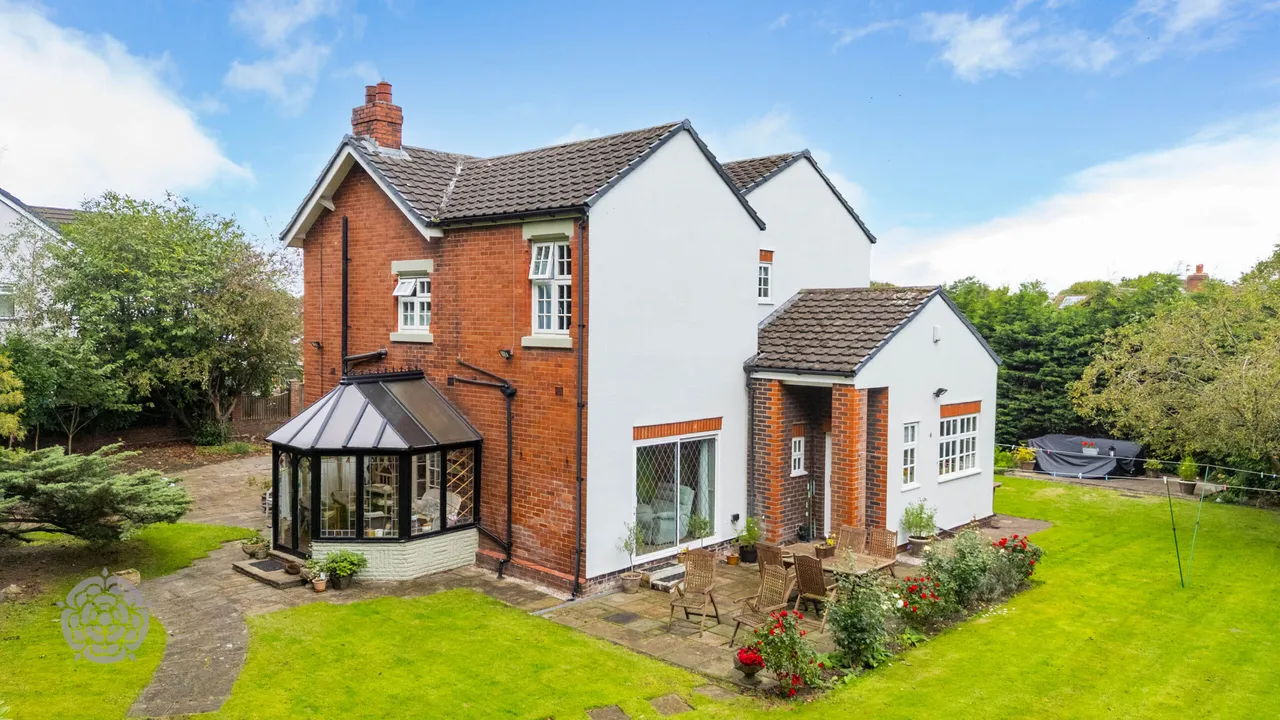Parkfields Lane, Fearnhead, Warrington, WA2 0AR, photo 4
