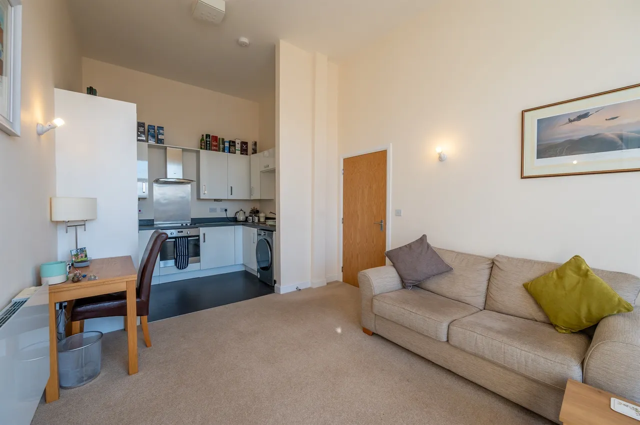 2 bed flat for sale — Watery Lane, Worcester