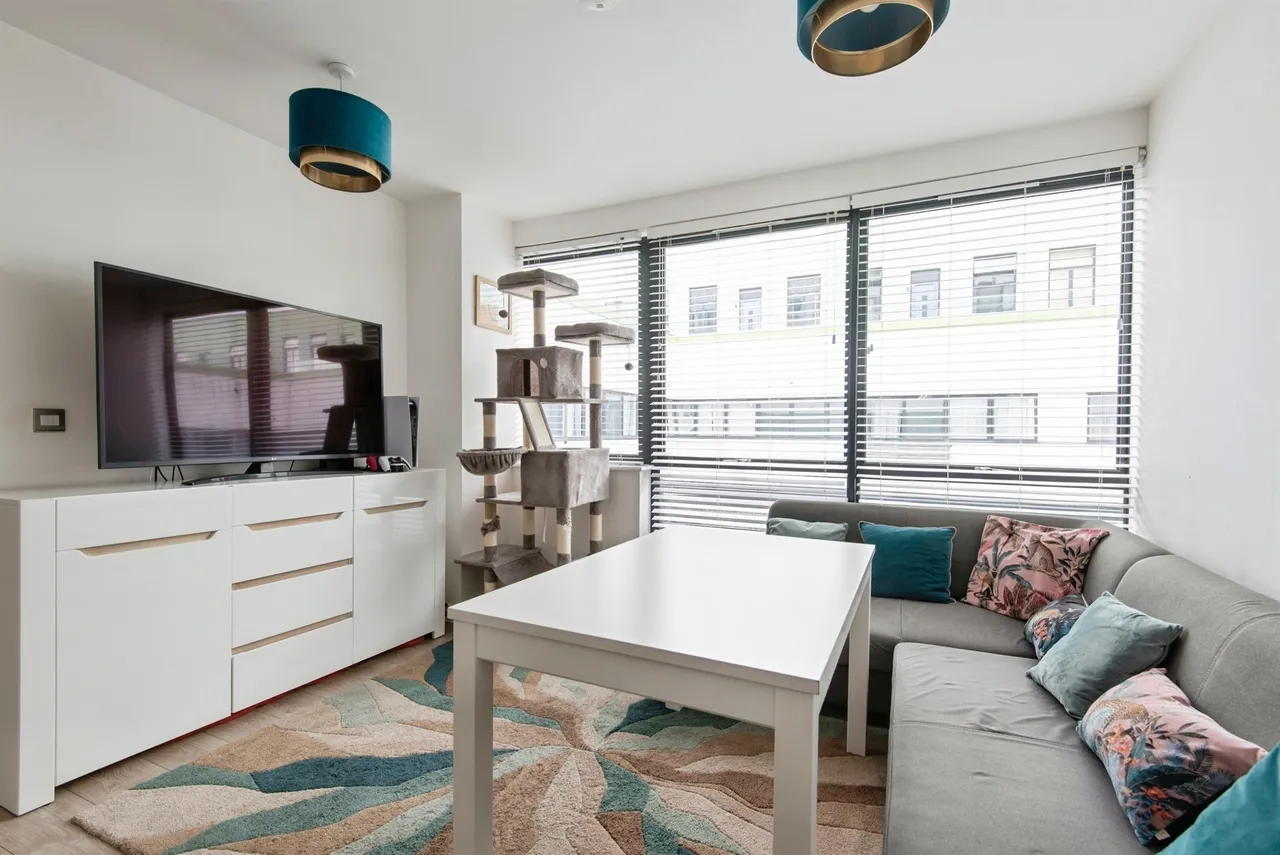 2 bed flat for sale — Kings Road, Stevenage