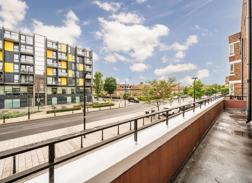 White City Estate, Shepherds Bush, W12, photo 4