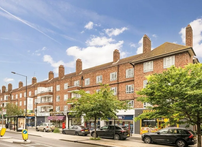 3 bed flat for sale — White City Estate, Shepherds Bush, W12