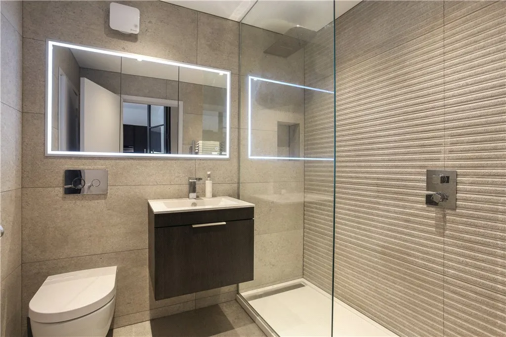 Apartment for sale in Shad Thames, London, SE1, photo 13