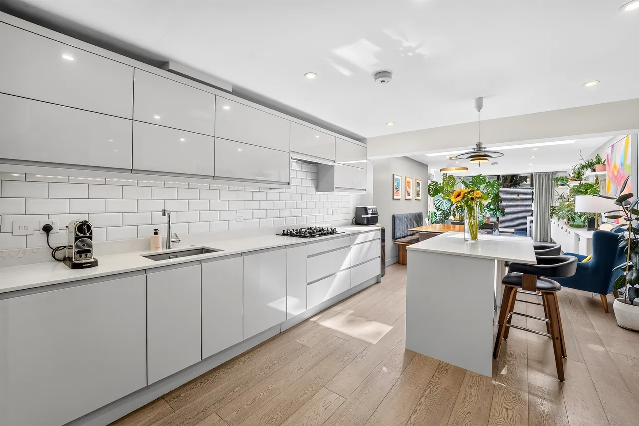 Galgate Close, London, SW19, photo 2