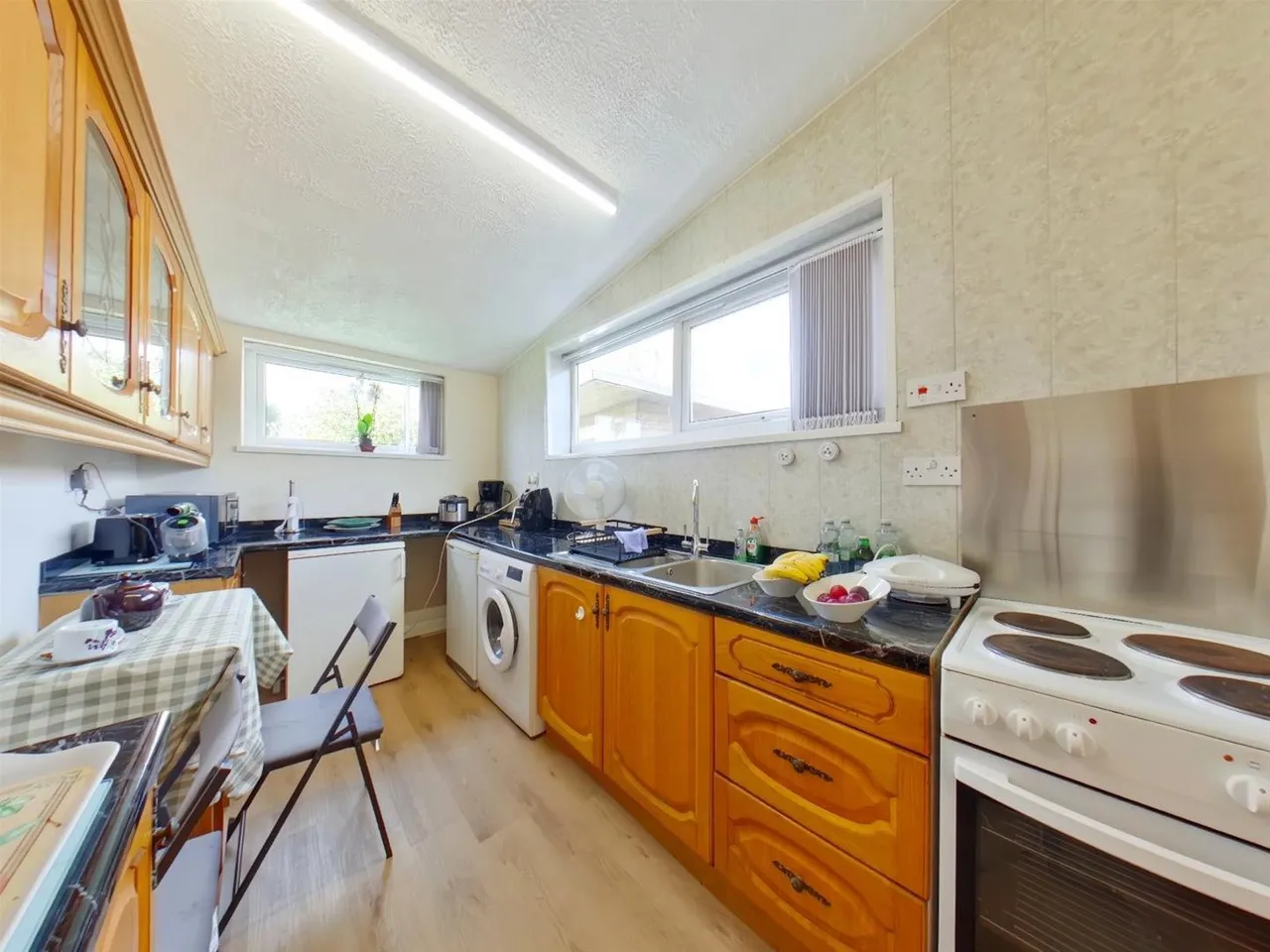Harvester Drive, Fareham, photo 3