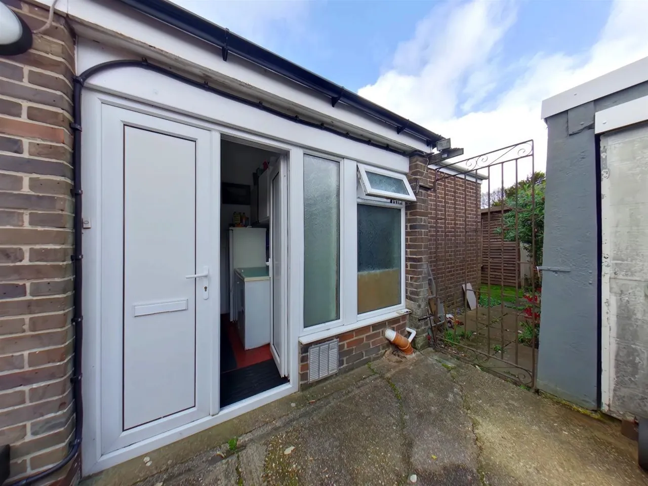Harvester Drive, Fareham, photo 11