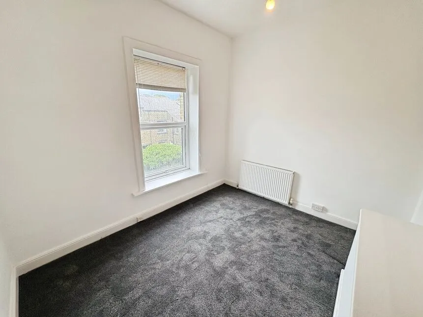 Victoria Street, Lindley, HD3, photo 12