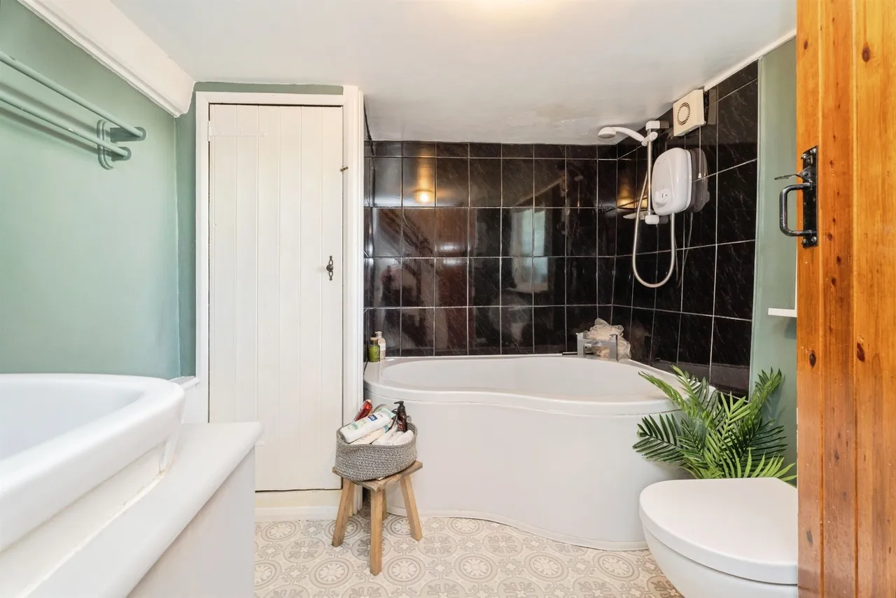 Playingfield Drive, Whissonsett, NR20, photo 17