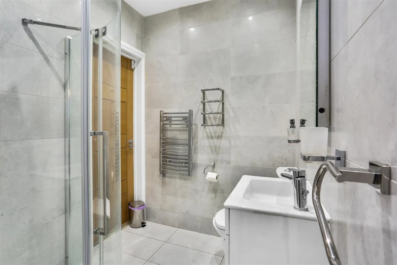Sandy Lane, South Cheam, SM2, photo 13