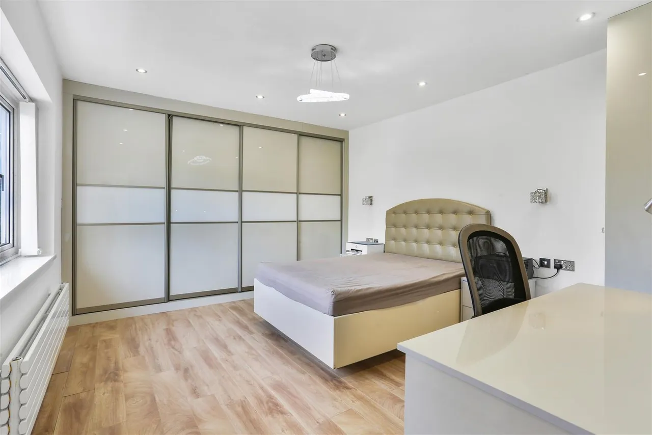 Sandy Lane, South Cheam, SM2, photo 29