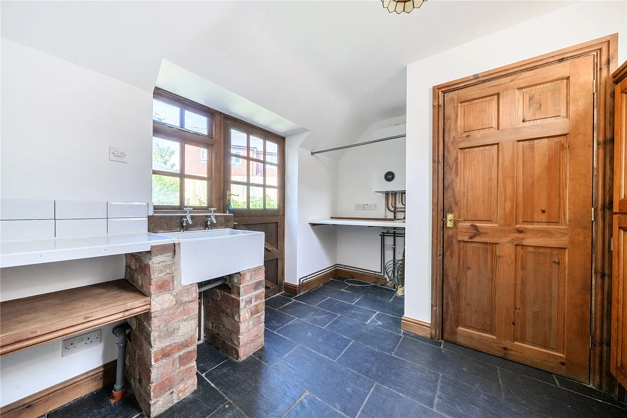 Mill Road, Knighton, Powys, LD7 1RT, photo 8